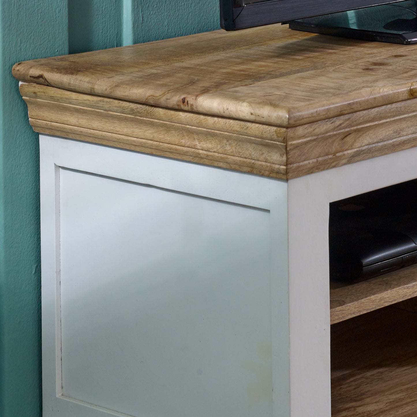 Arnewood Small TV Unit
