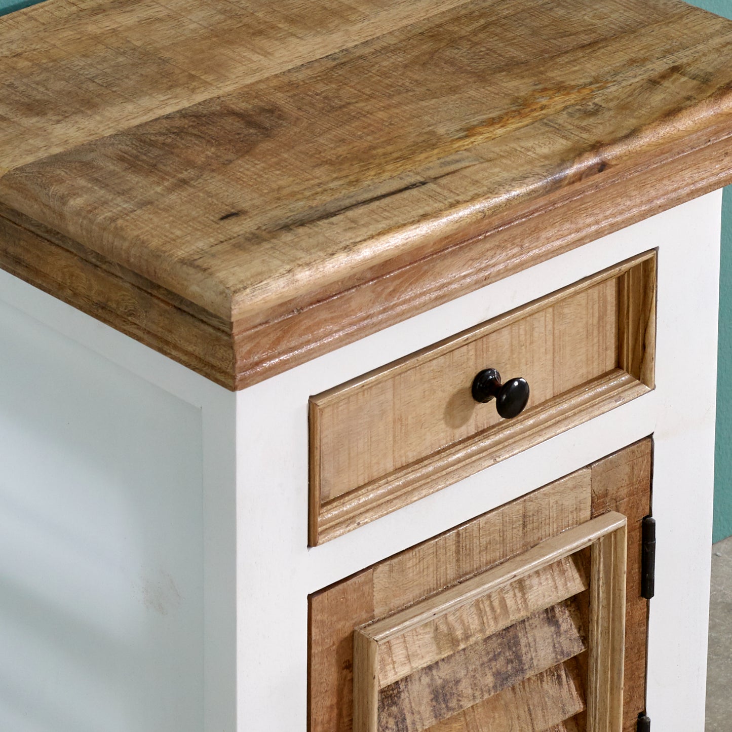 Arnewood Bedside
