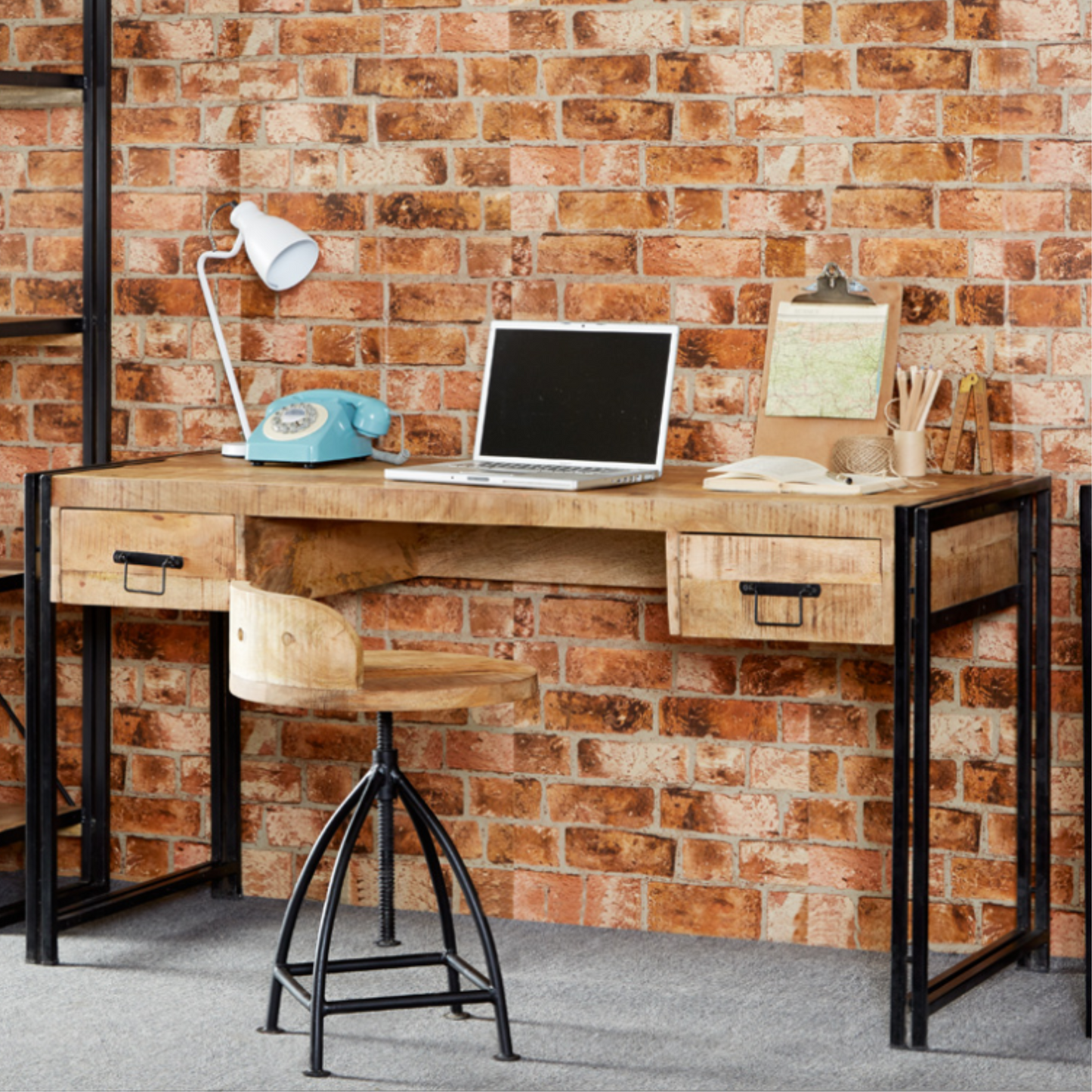 Collington Desk