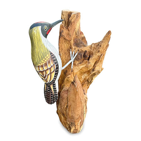 GREEN WOODPECKER ON TREE 25cm