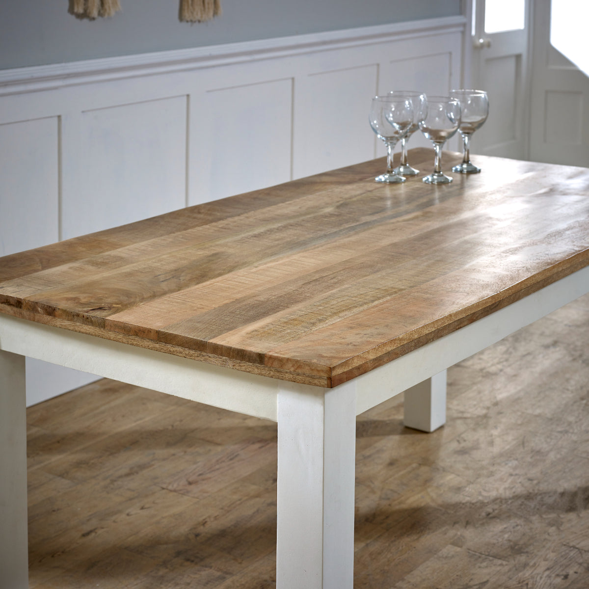 Arnewood Dining Table